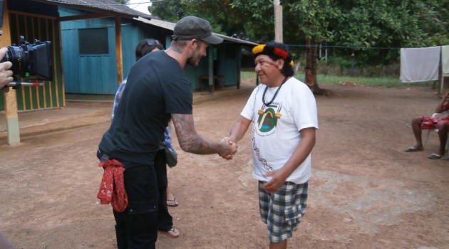 David Beckham visita al “dalái lama de la selva”