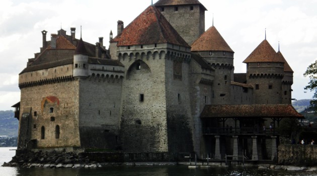 Chapoteos contra el castillo de Chillon