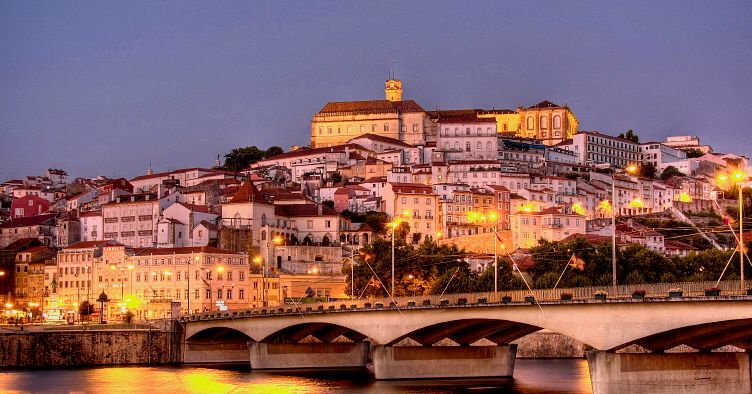 Vista de Coimbra de noche